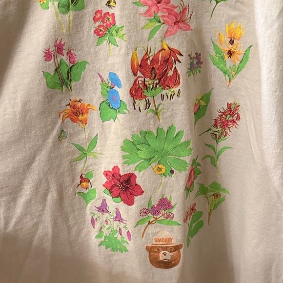 Floral Print Smokey the Bear crop long sleeve - Picture 2 of 4